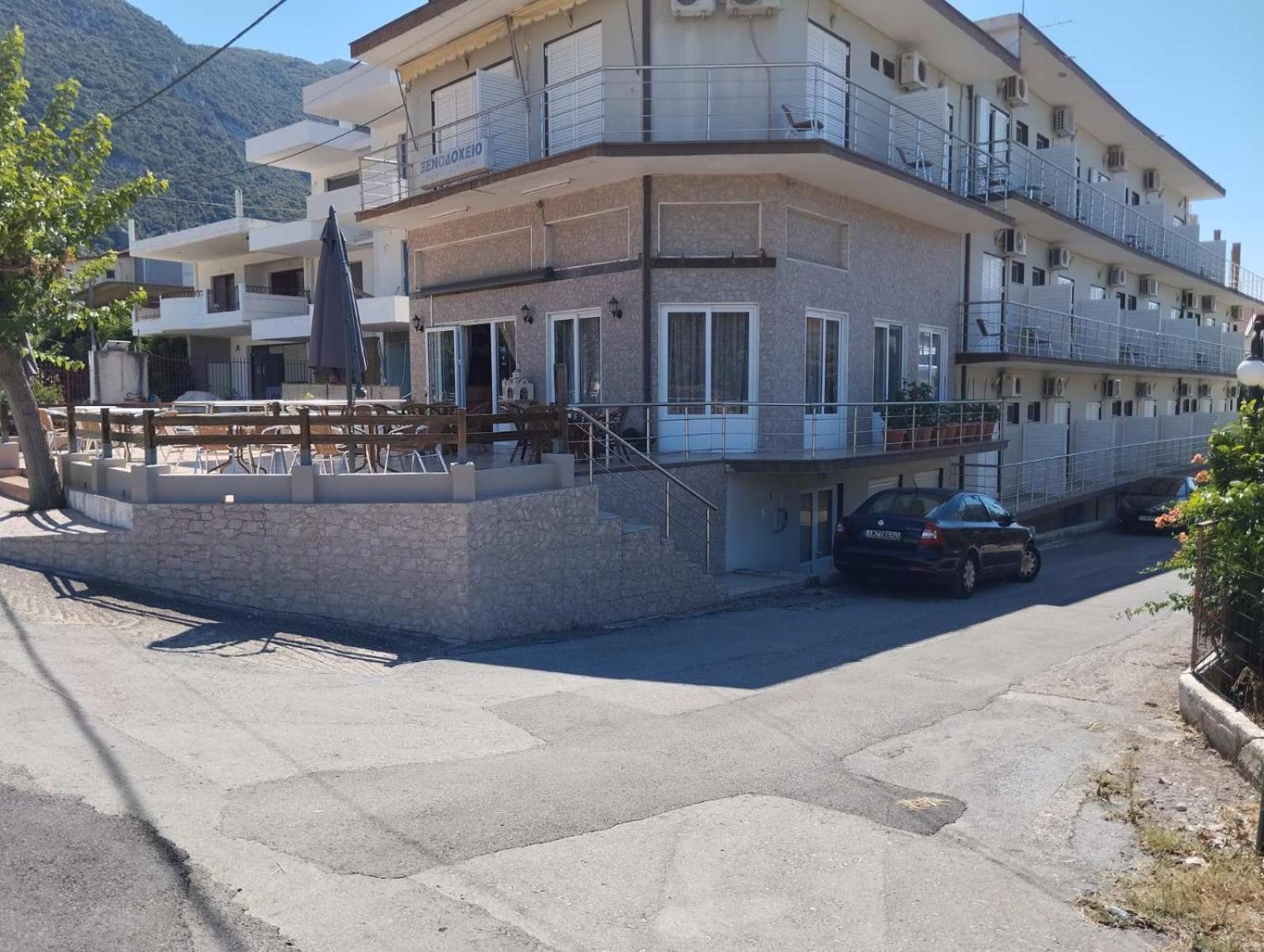 Hotel Neon Astron Kamena Vourla Exterior photo