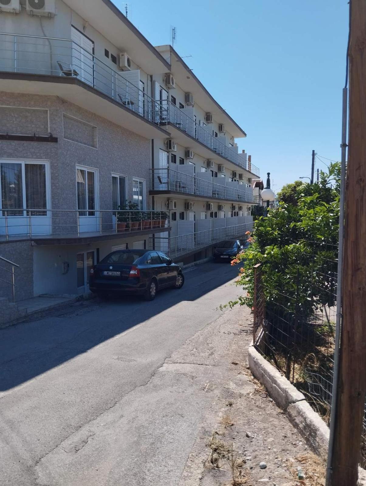 Hotel Neon Astron Kamena Vourla Exterior photo